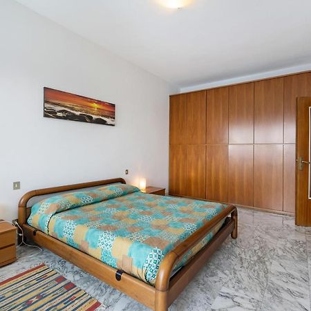 Appartamento Stupenda Vista Mare Bergeggi Luaran gambar